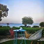 Governors Costas Apts * Governor's Beach