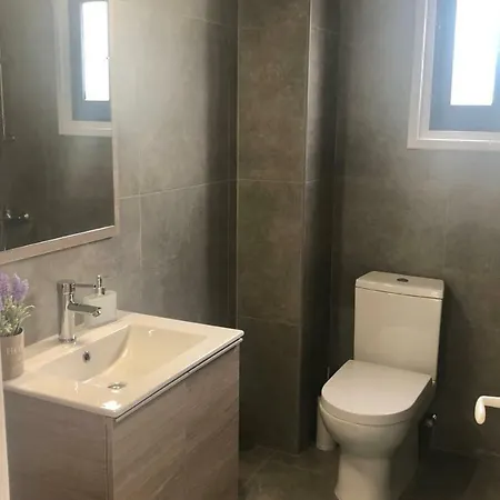 Διαμέρισμα Governors Costas Apts