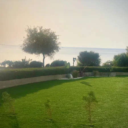 Governors Costas Apts Ακτή Κυβερνήτη