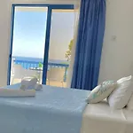 Governors Costas Apts