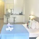 Governors Costas Apts Апартаменты Гавернос-Бич