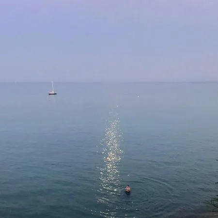 Daire Governors Costas Apts *