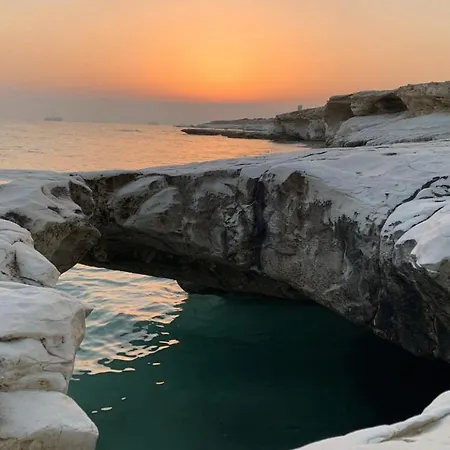 Governors Costas Apts