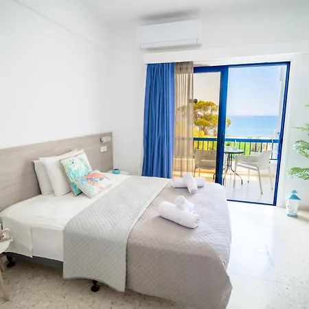 Governors Costas Apts * Governor's Beach