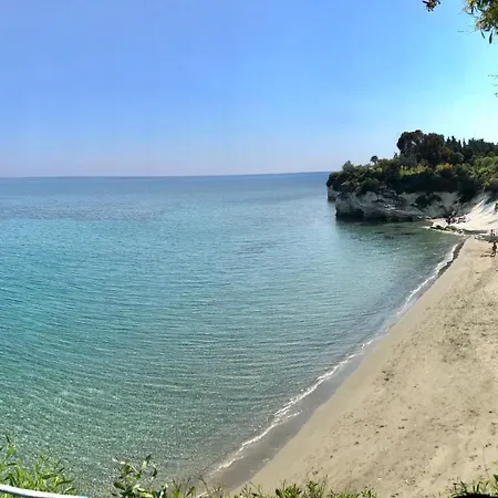 Governors Costas Apts Daire