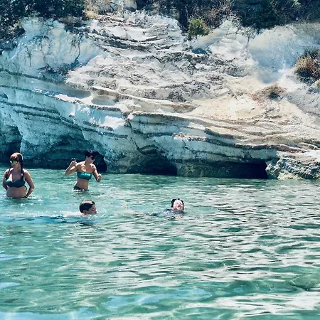 Governors Costas Apts *