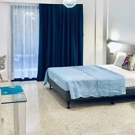 Governors Costas Apts