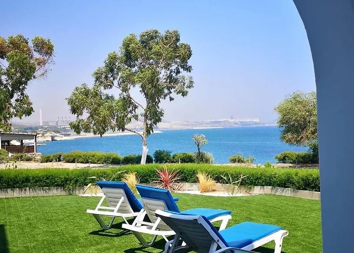 Governors Costas Apts *