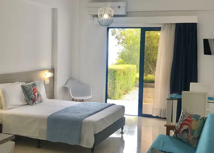 Governors Costas Apts アパート ガバナーズ・ビーチ