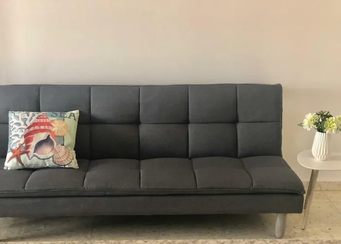 Governors Costas Apts