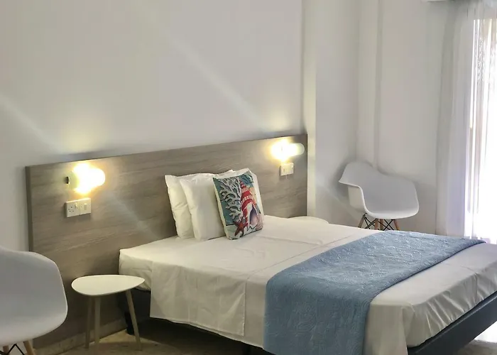 Governors Costas Apts