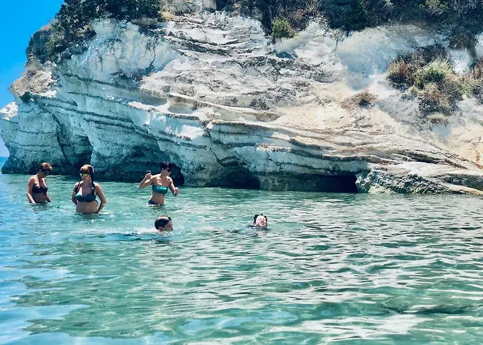 Governors Costas Apts *